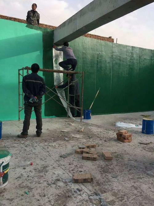 西市针对老旧车间地面普遍存在的起砂、裂缝问题